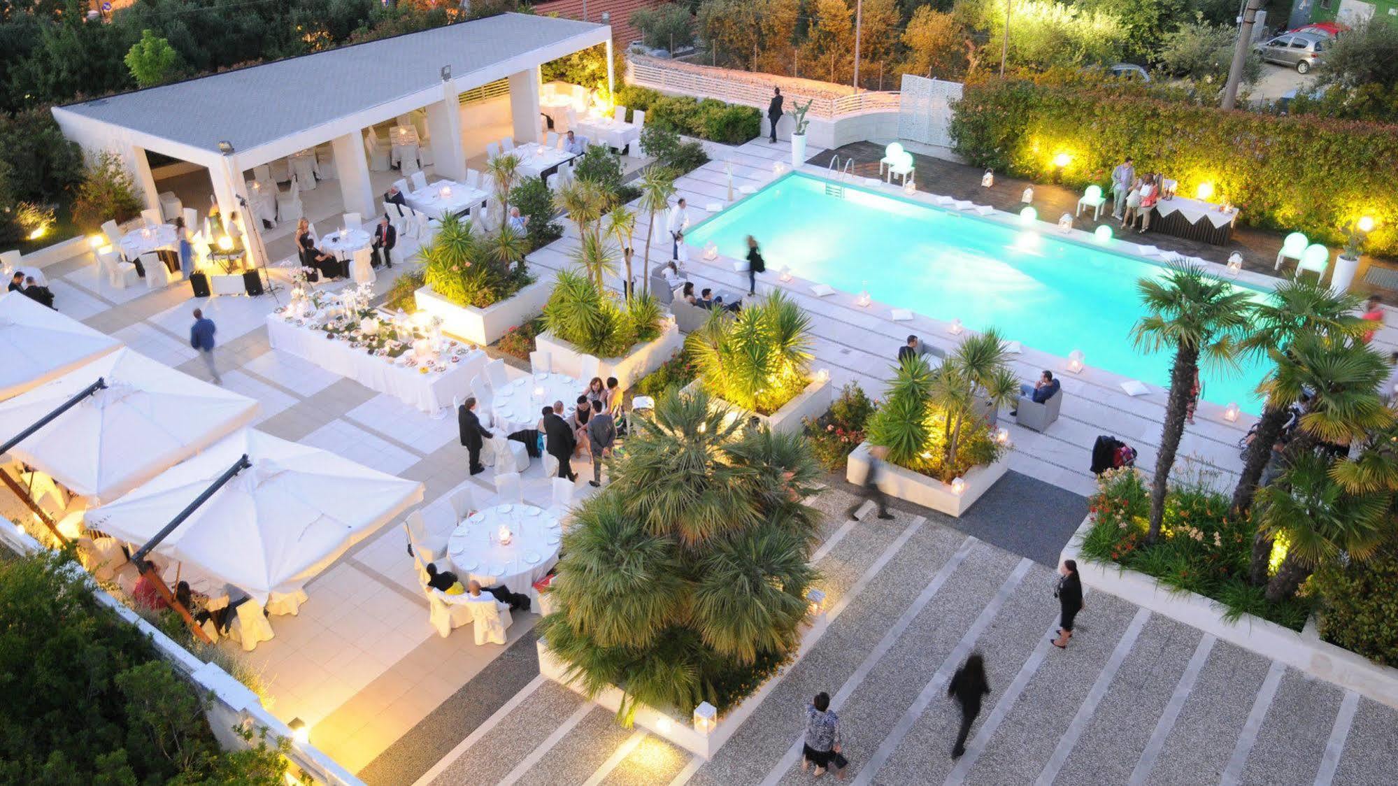Hotel Pineta Wellness&Spa Ruvo di Puglia Exterior foto